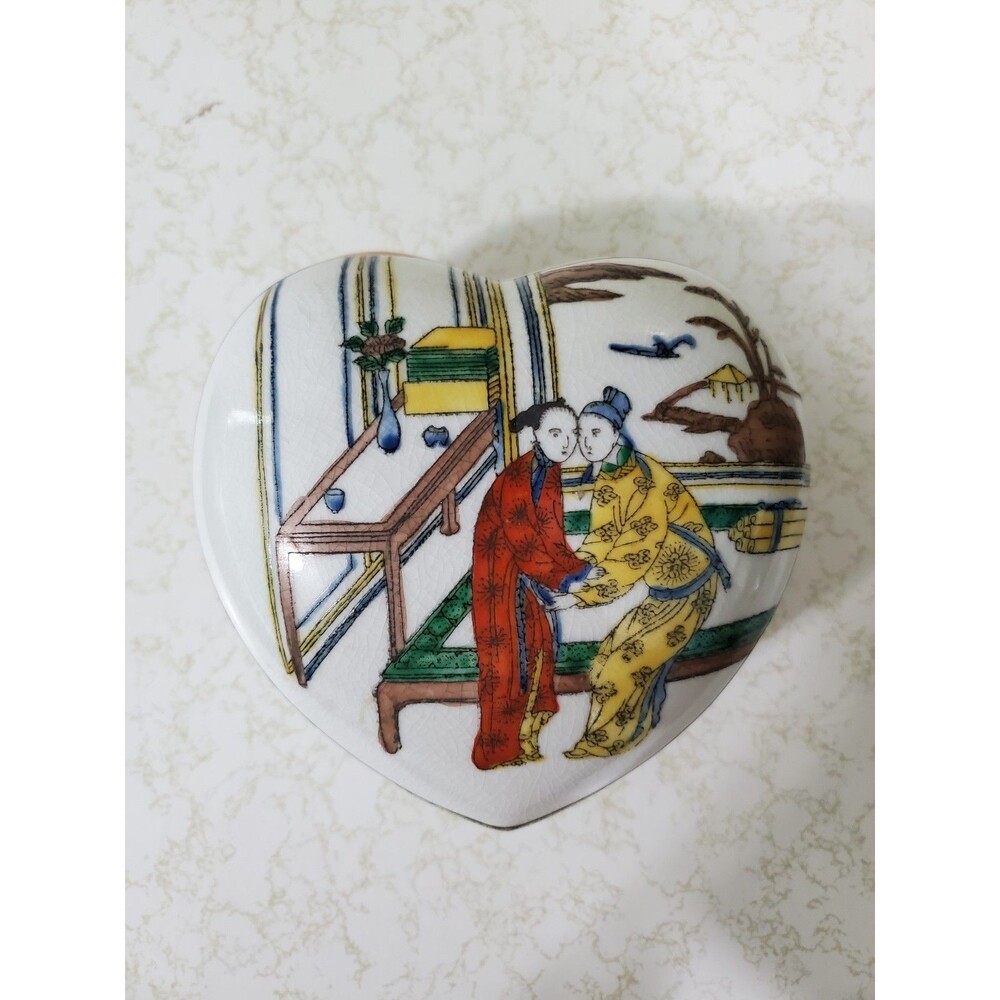 Vintage Heart Shaped Trinket Box Porcelain Lid Handpainted Hong Kong 6"